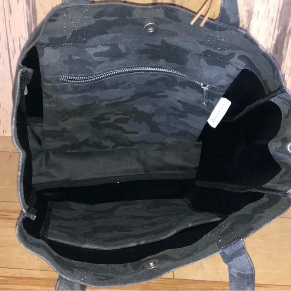 Quilted Koala Upright Tote - Picture 2 of 5